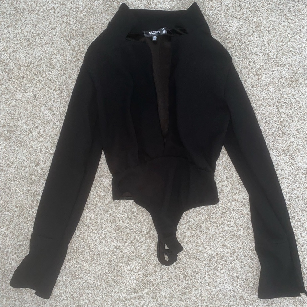 Misguided Plunge Collard Bodysuit Flare Sleeve in black size 0